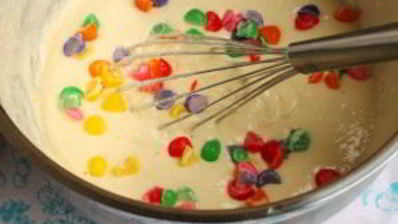 торт с кусочками желе