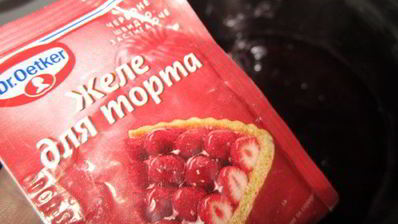 торт суфле красное с белым