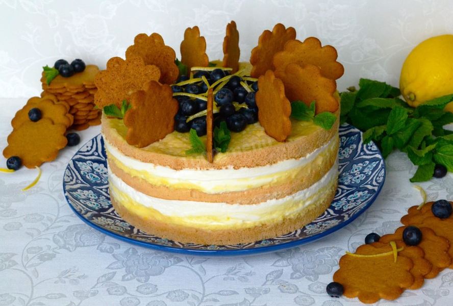 Ванильный торт с лимонным курдом и лимонным суфле