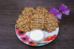 Картофельные вафли с зеленью