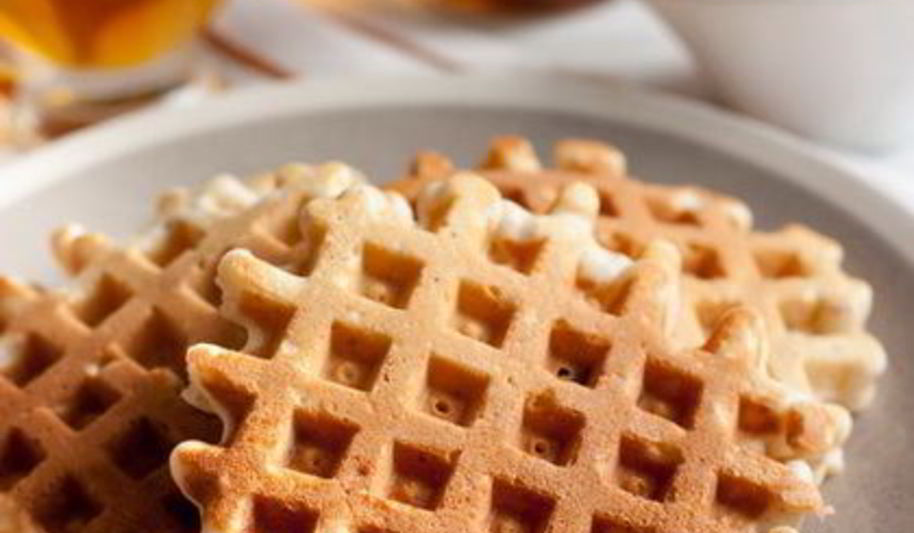 Рецепт миндальных вафель с сушеной клюквой