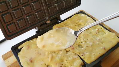мягкие вафли с яблоком и курагой