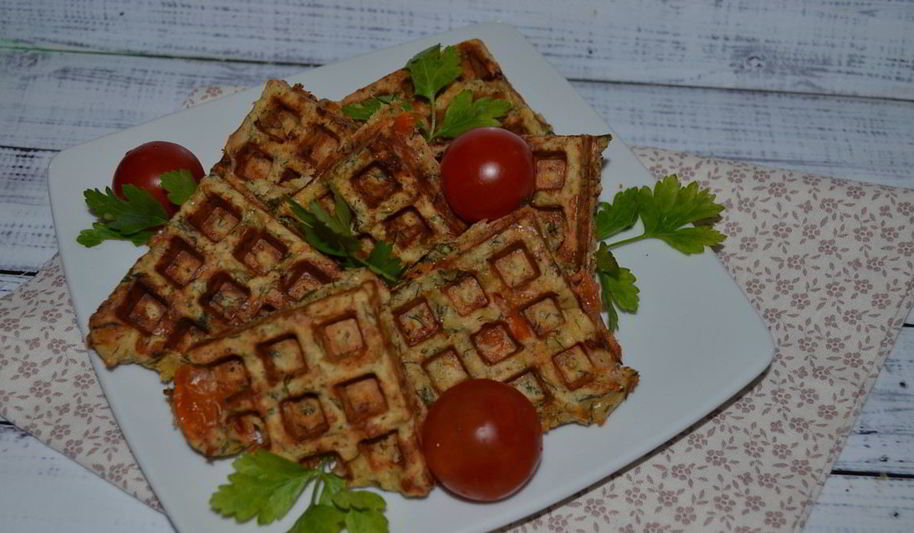 Рецепт вафель с сыром и помидором
