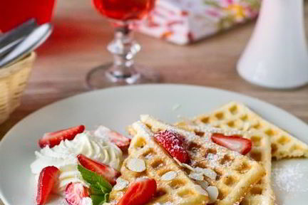 Вафли с жемчужным сахаром