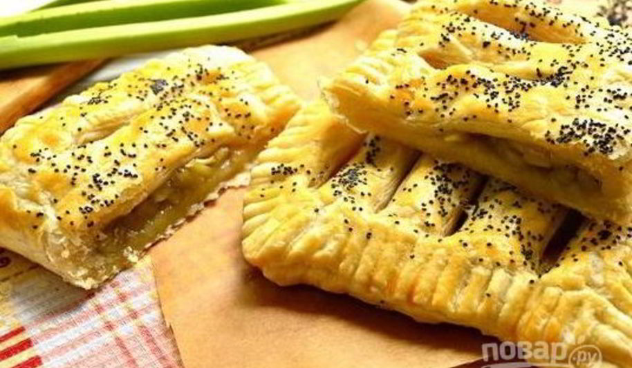 Рецепт выпечки с ревенем из слоеного теста