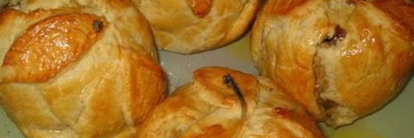 Яблоки в тесте, запеченные в духовке