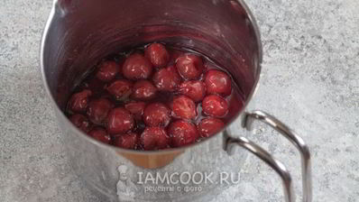 большие эклеры с фруктами