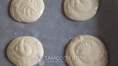 большие эклеры с фруктами