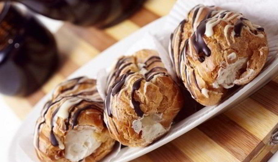 Рецепт домашних эклеров с кремом к чаю