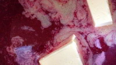 клубничные профитроли с творожно-базиликовым кремом