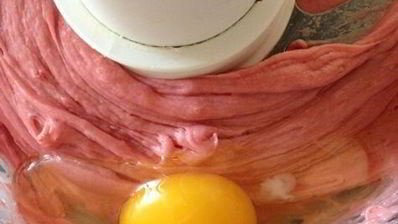 клубничные профитроли с творожно-базиликовым кремом