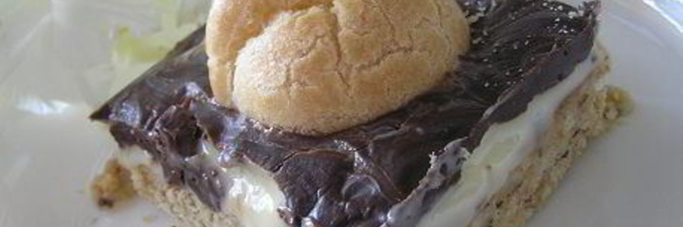 Ореховые пирожные с профитролями