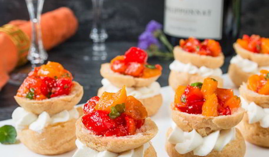 Рецепт перевернутых профитролей с сырным кремом и перцем