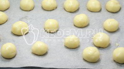 профитроли с икрой и творожной начинкой