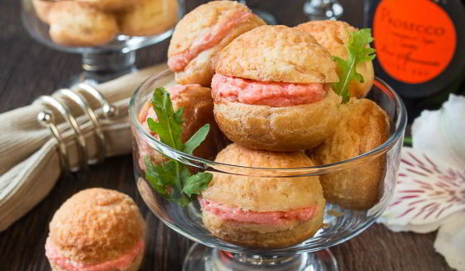 Рецепт профитролей с кракелюром и лососевым муссом