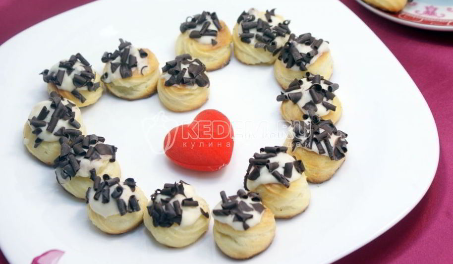 Рецепт профитролей с кремом поцелуй