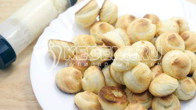 профитроли с кремом поцелуй