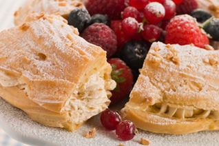 Профитроли с кремом шантильи