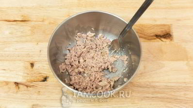 профитроли с печенью трески