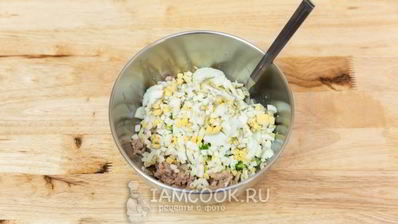 профитроли с печенью трески