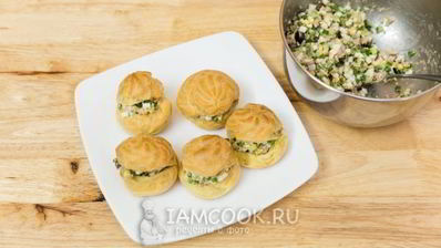 профитроли с печенью трески