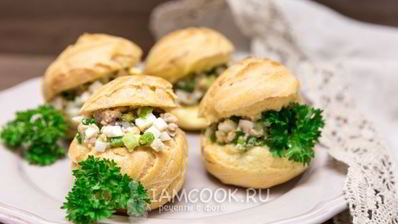 профитроли с печенью трески