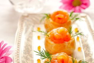 Профитроли с семгой и сливочным сыром