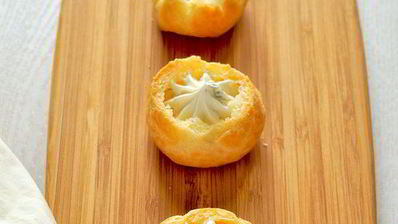 профитроли с семгой и сливочным сыром