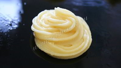 профитроли с сырной начинкой и форелью