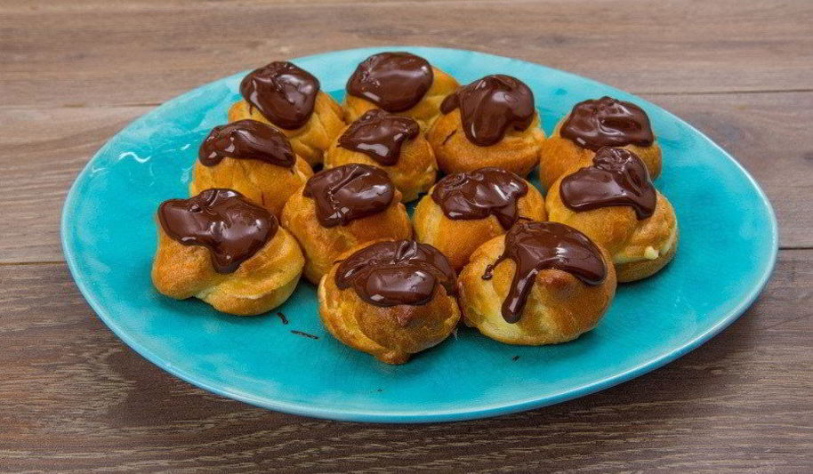 Рецепт профитролей с заварным кремом и шоколадом