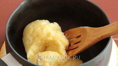 профитроли со шпротами