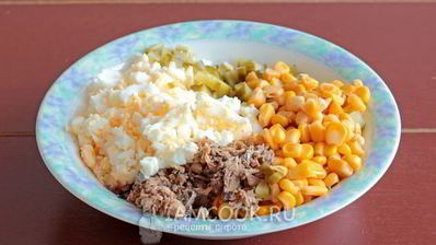 профитроли со шпротами