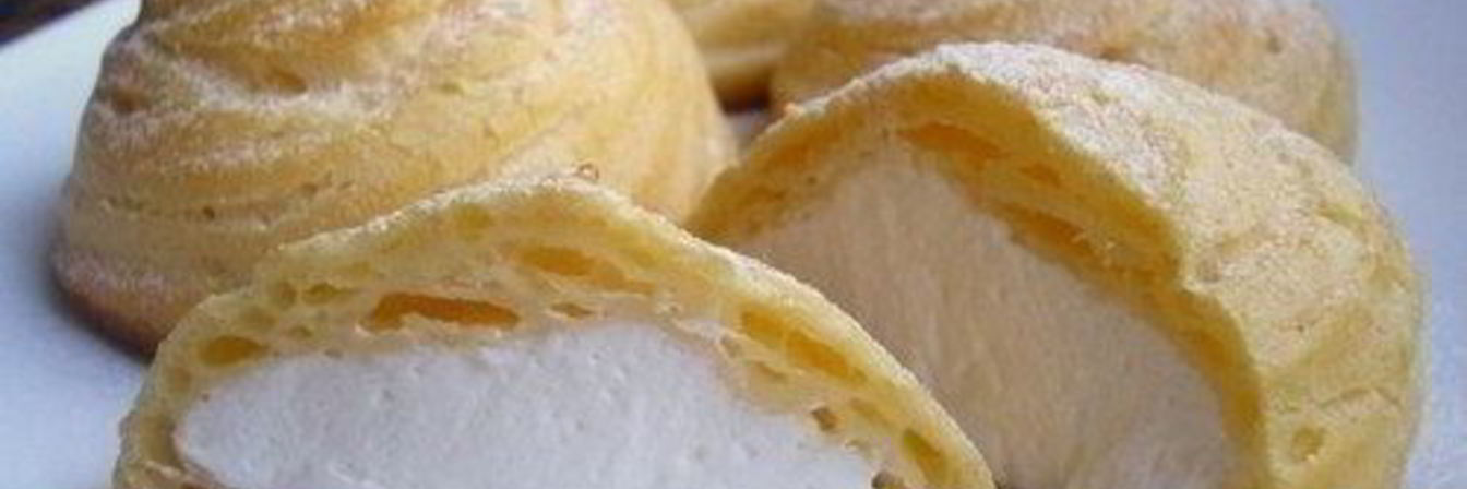 Сладкие профитроли со сливочной начинкой