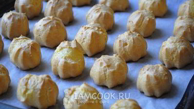 торт из профитролей со сметанным кремом