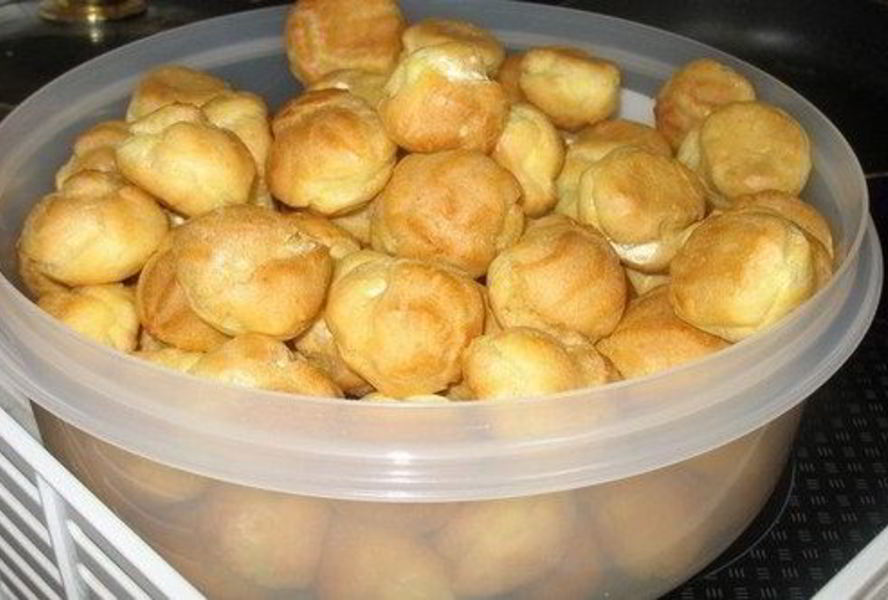 Воздушные профитроли с шоколадным кремом