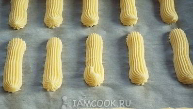 эклеры с белковым кремом
