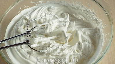 эклеры с белковым кремом