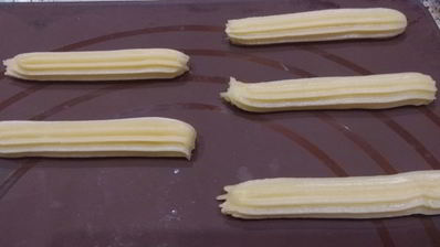 эклеры с масляным кремом