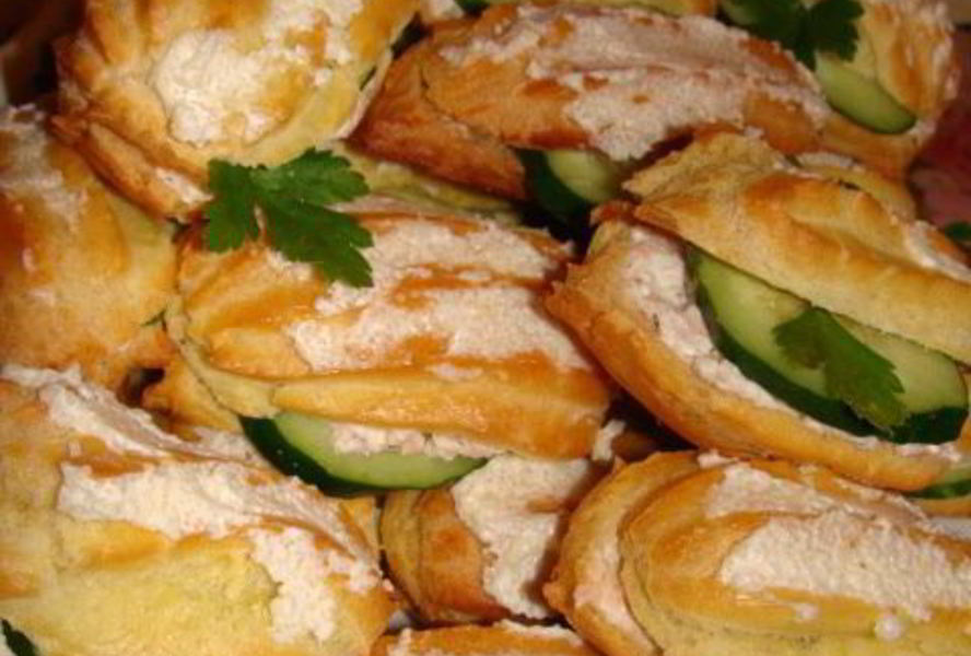 Закусочные эклеры с креветочным кремом