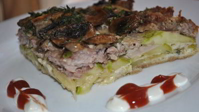 кабачковая запеканка с мясом и грибами