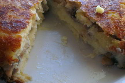 Картофельная запеканка с грибами в мультиварке