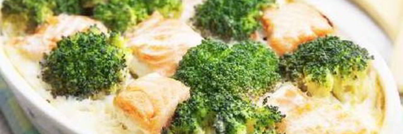 Легкая запеканка из брокколи и семги