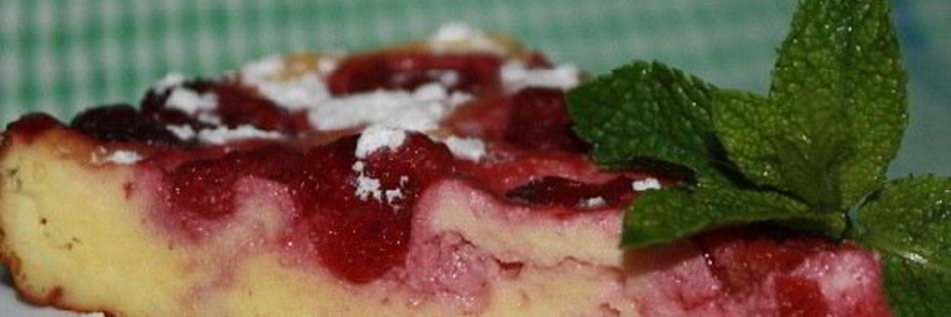 Творожная запеканка с клубникой в мультиварке