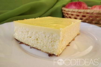 Творожная запеканка со сметаной