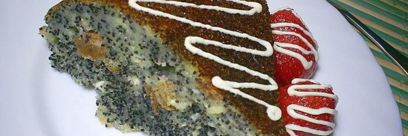 Творожно-манная запеканка с маком и изюмом