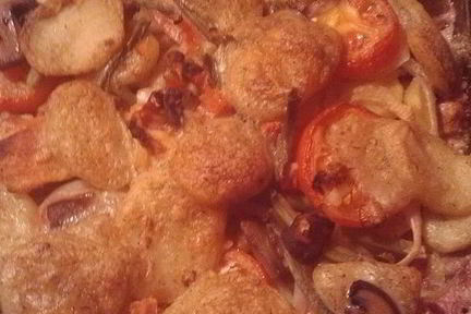 Запеканка с мясом под овощами в сливках