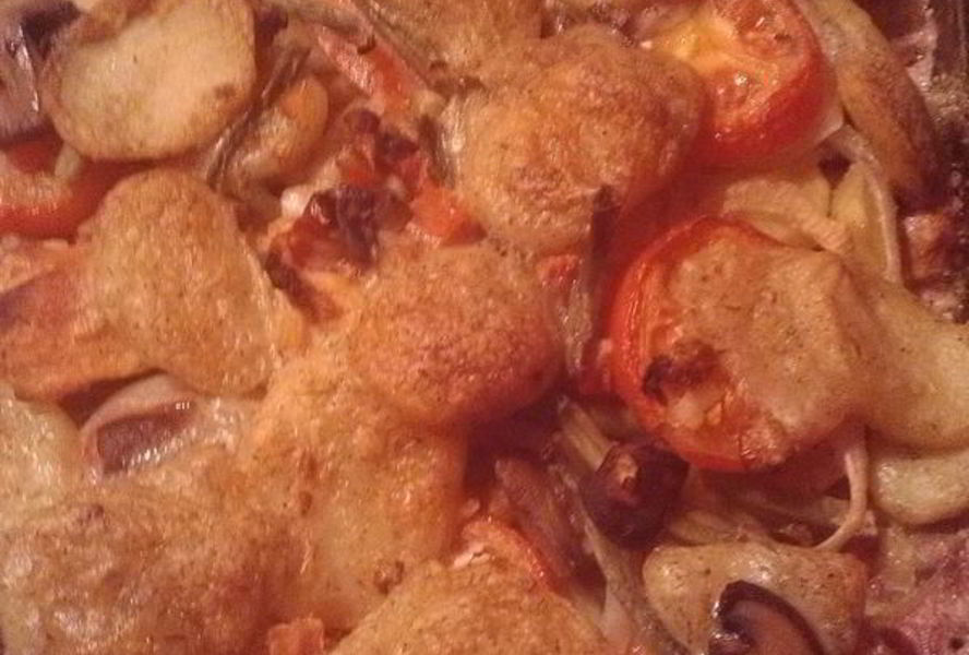 Запеканка с мясом под овощами в сливках