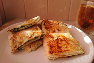 Жареные конвертики с сыром