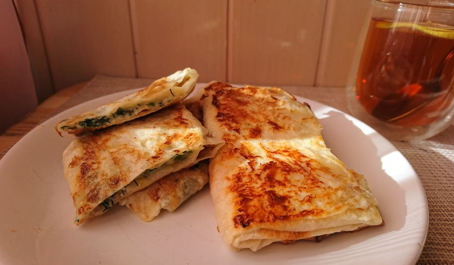 Рецепт жареных конвертиков с сыром