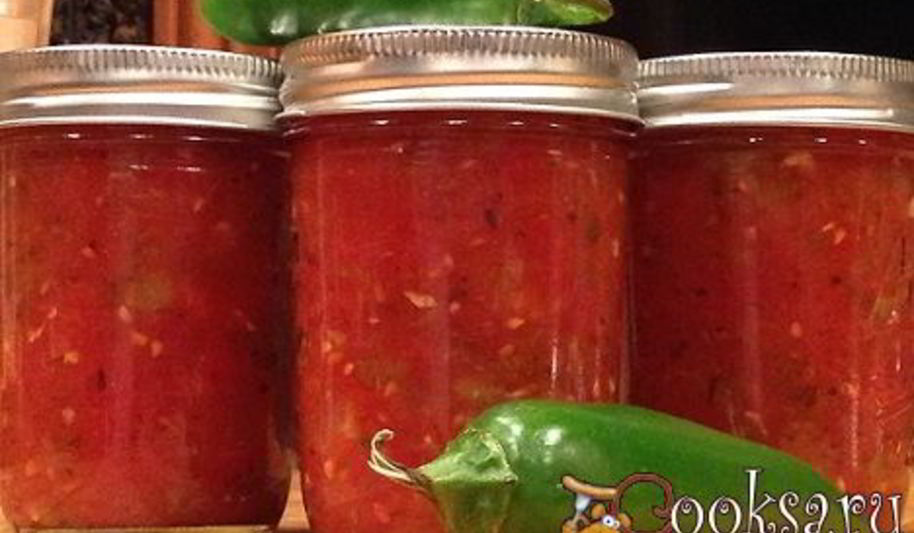 Рецепт аджики из перца и помидор на зиму